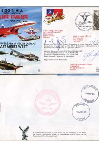 JS(CC)1d 50th Ann of VE Day Display East Meets West Signed by 3 Pilots
