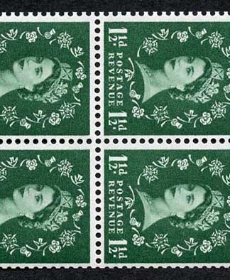 SB68a 1 1/2d Wmk Crowns S/ways Right Cream Paper Booklet Pane of 4 U/M