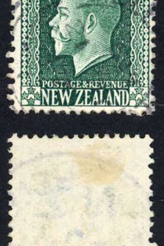 New Zealand 1915-30 SG.423 4 1/2d deep green P14x13.5 fine used cat 25 pounds
