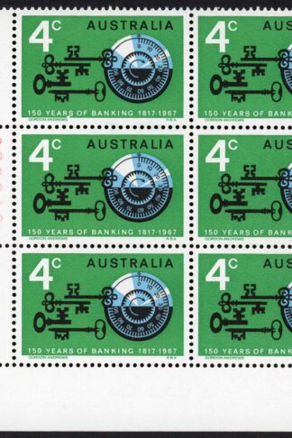 Australia BW474d White Spot between R and S of Years U/M
