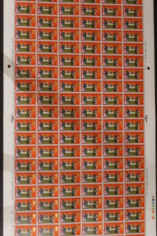 SG W182d/e 1970 5d Anniversaries with White Flaw on Desk and Spot on Hem U/M