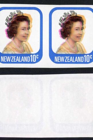 New Zealand SG1094 1979 10C QUEEN ELIZABETH II IMPERF PAIR and colour shift U/M
